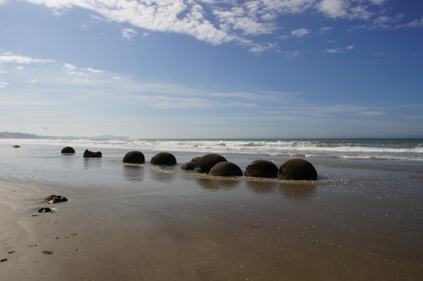 moeraki boulders nz